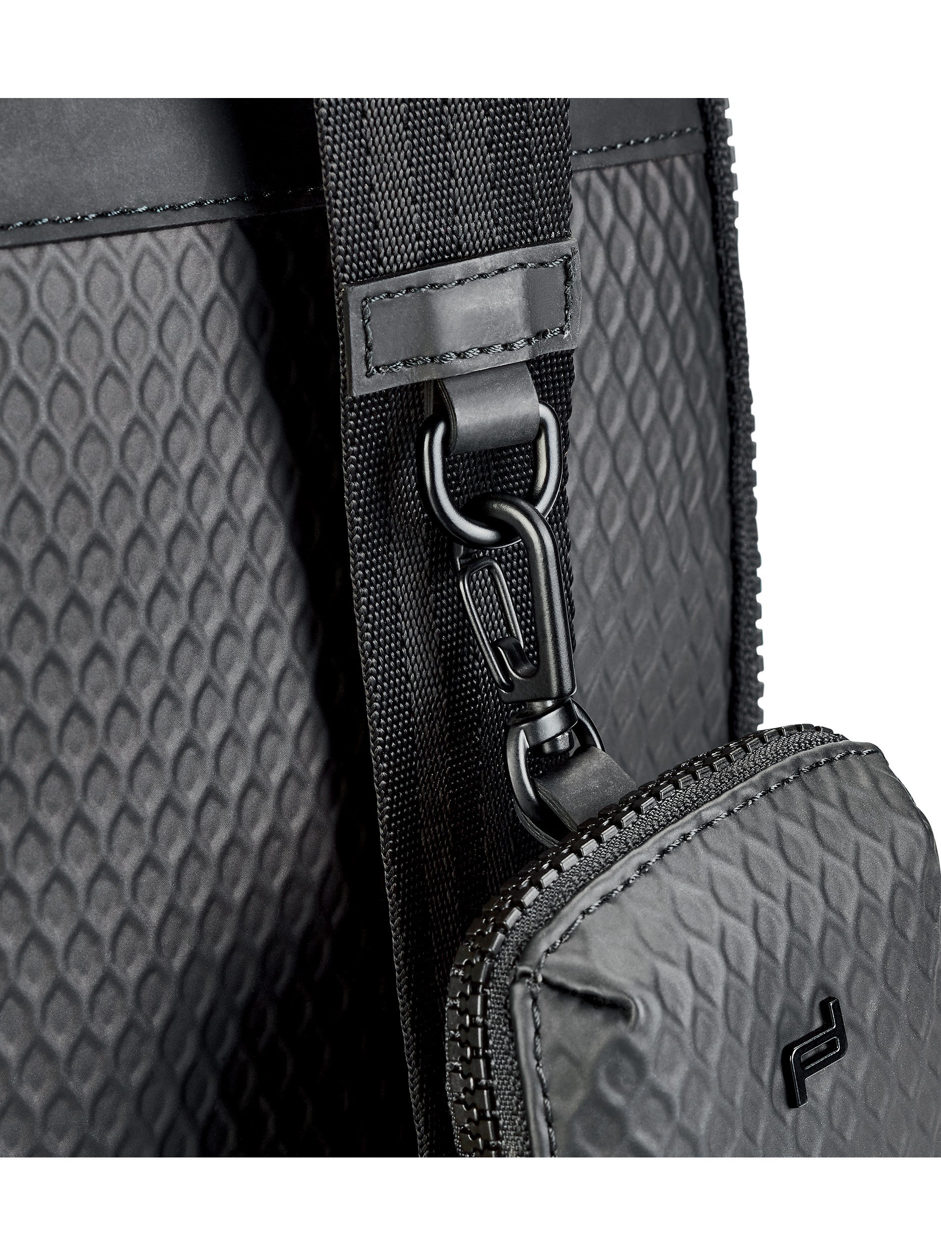 studio-collection-backpack-xs-total-black-nid-d-abeille image 4