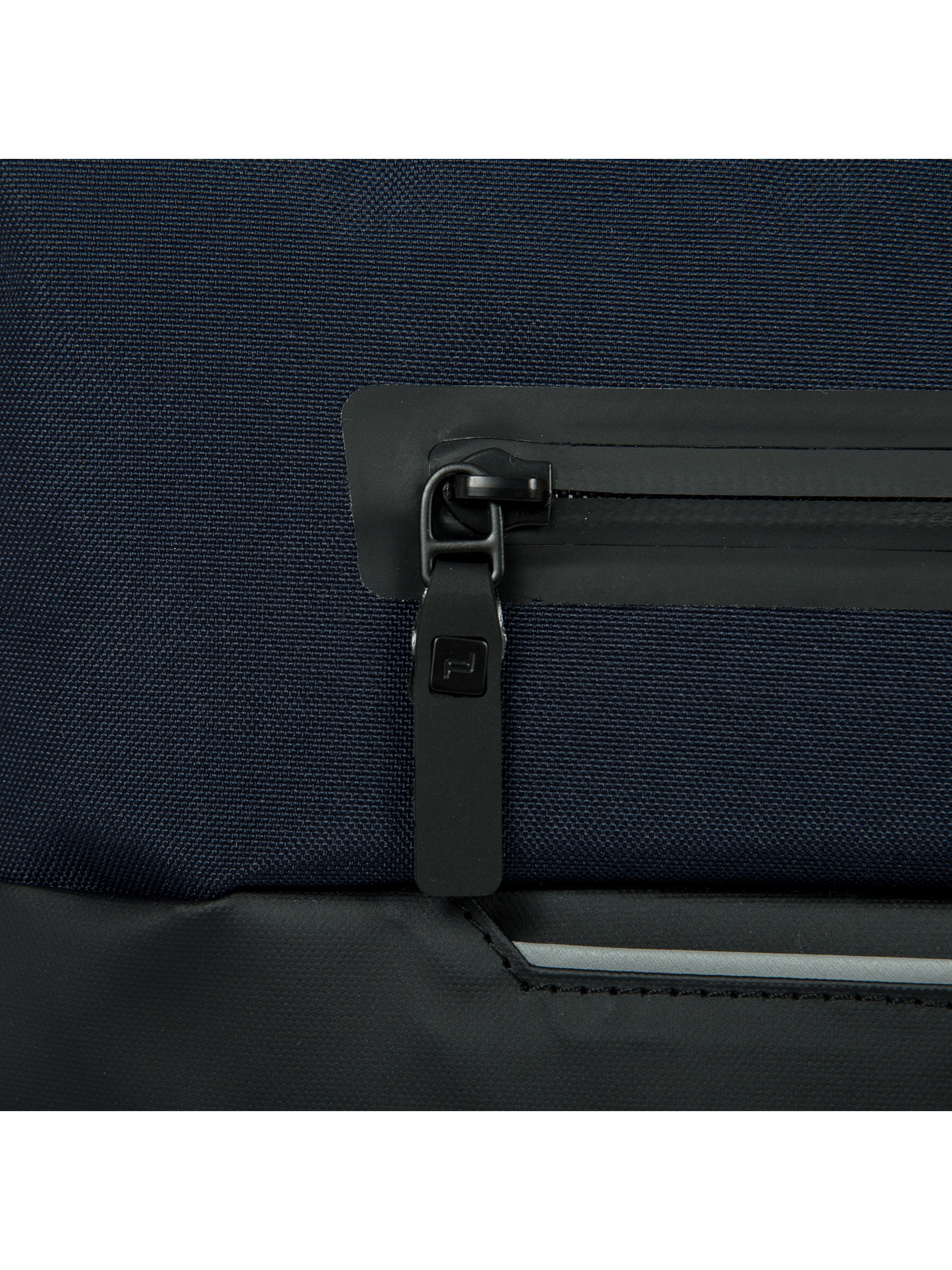 porsche-design-urban-eco-shopper-vertical-imperm-able image 8