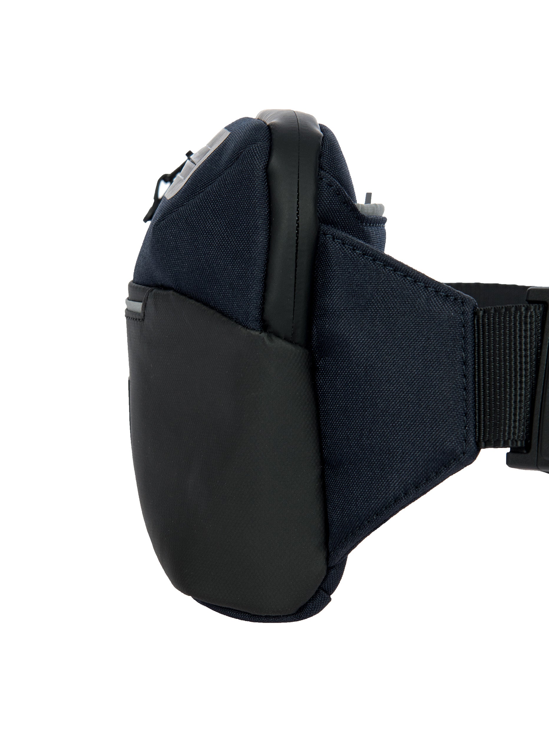 porsche-design-urban-eco-sac-banane-polyester-imperm-able image 4