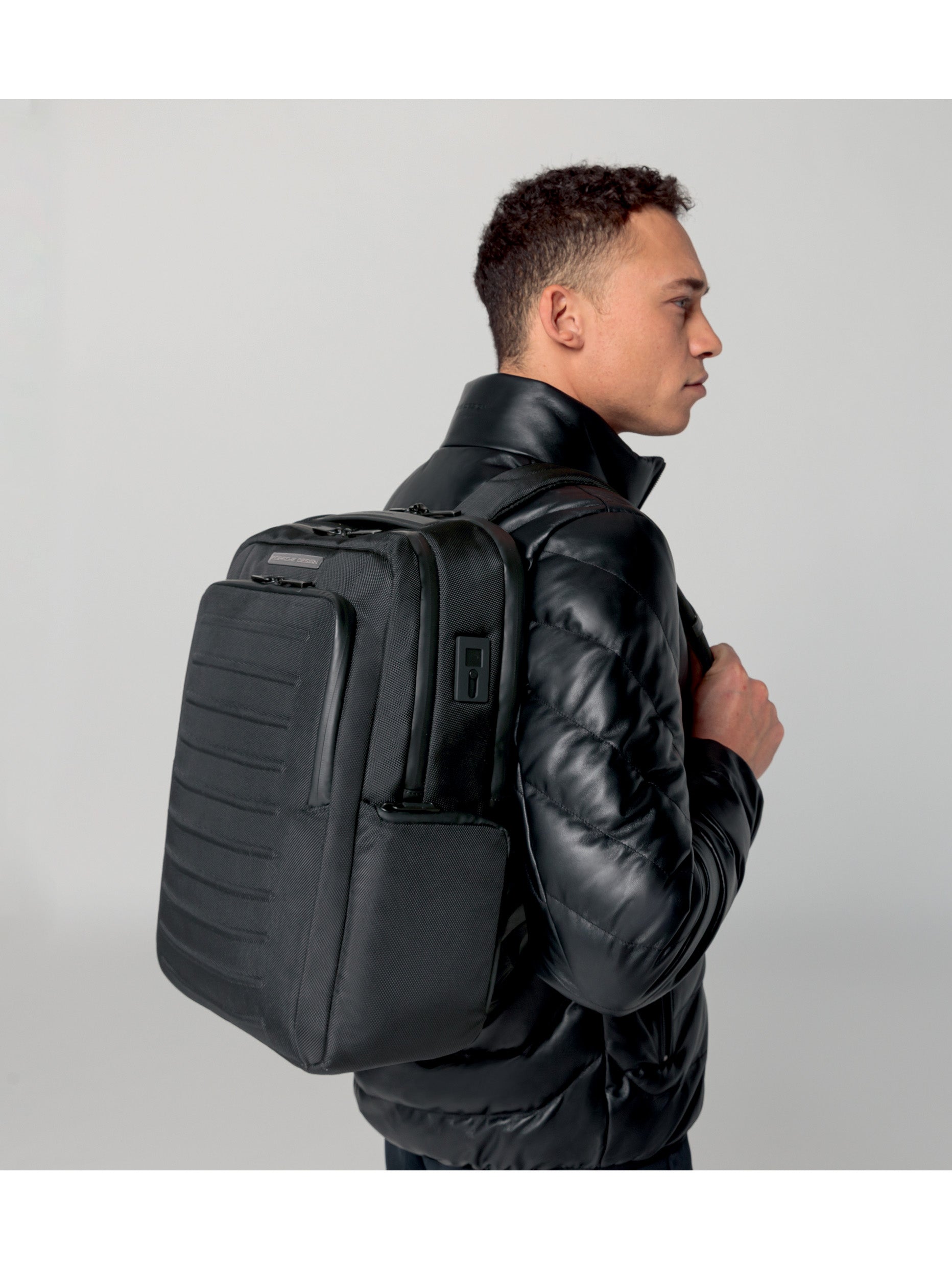 porsche-design-roadster-pro-backpack-l-d-perlant-pc image 8