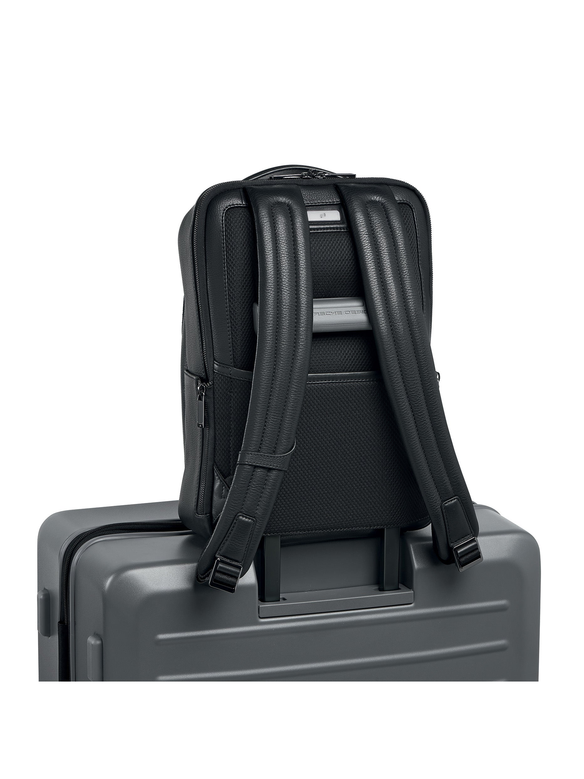 bric-s-milano-porsche-design-roadster-leather-sac-dos-xs image 6