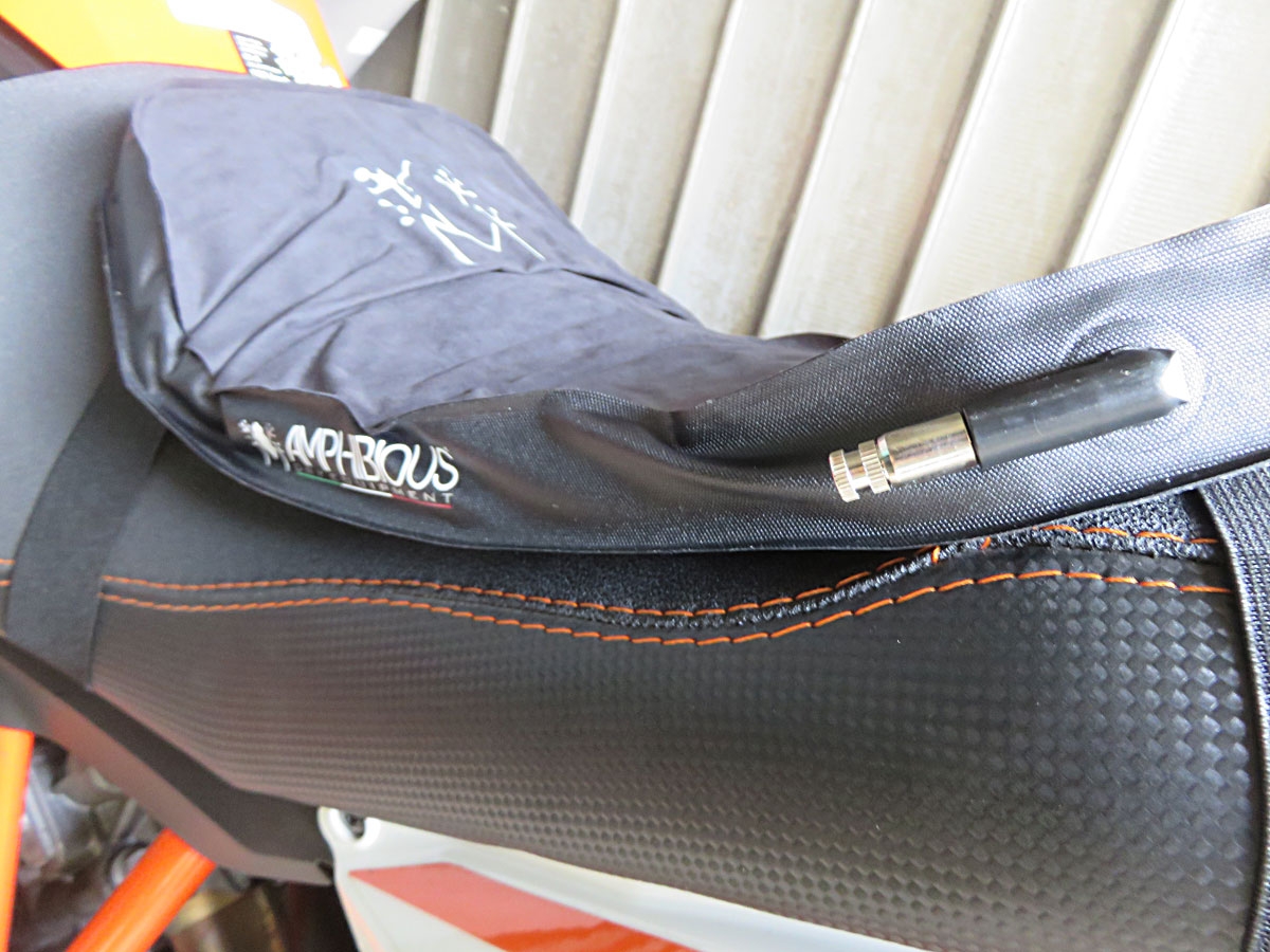 amphibious-softseat-l-coussin-moto-autogonflable-confort-variable image 4