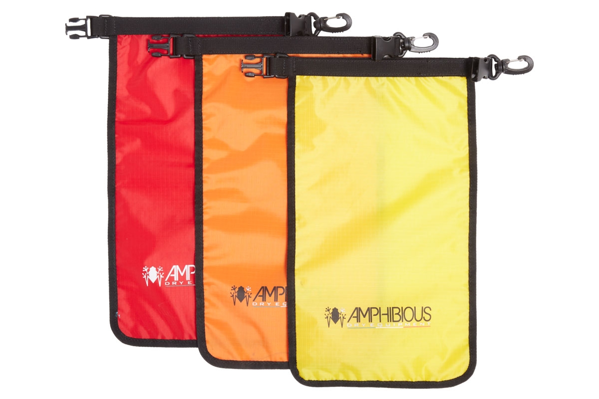 amphibious-jolly-pochette-tanche-dry-pouch-27-x-19-cm image 4