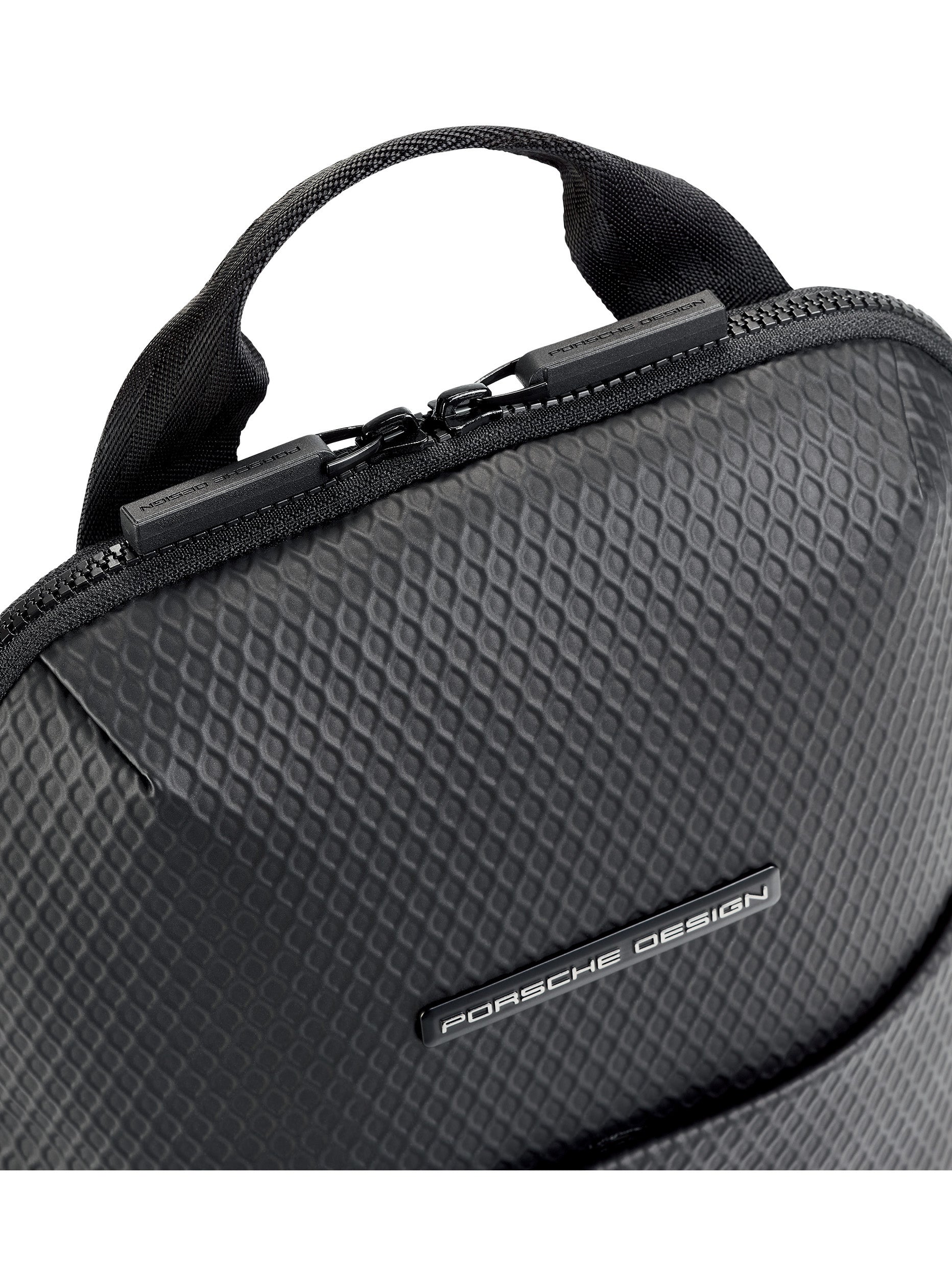 studio-collection-backpack-xs-total-black-nid-d-abeille image 3